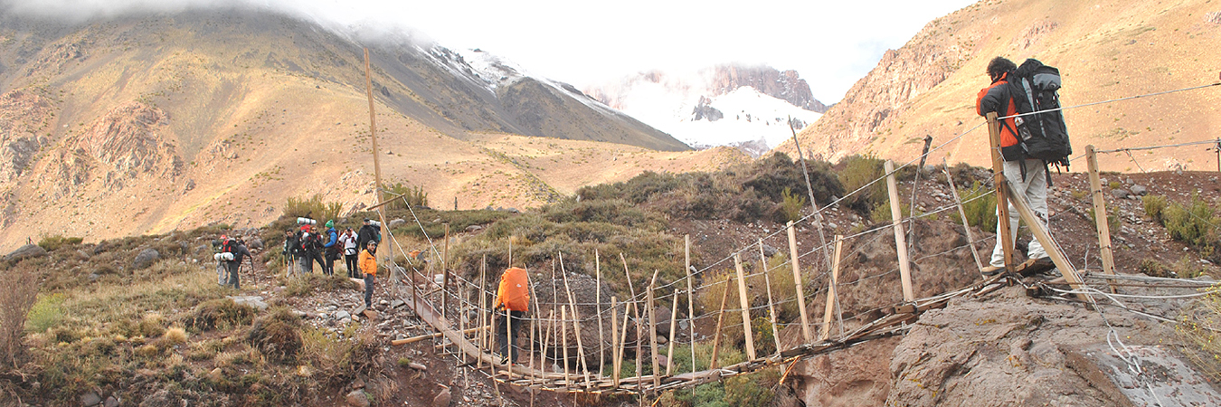 Cerro Penitentes | Acampar Trek