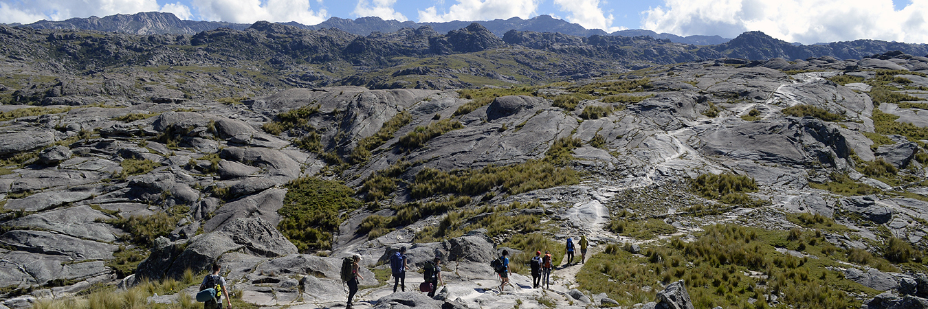 Trekking Cascadas Las Petacas | Acampar Trek